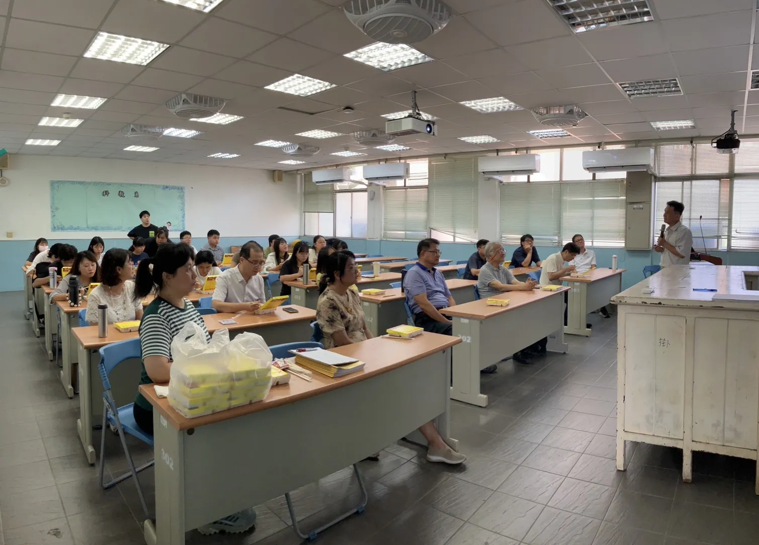 114學年度日碩新生座談會 第9張